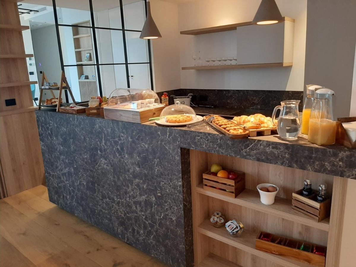 B&B Le Suites Di Costanza Cefalu Bagian luar foto