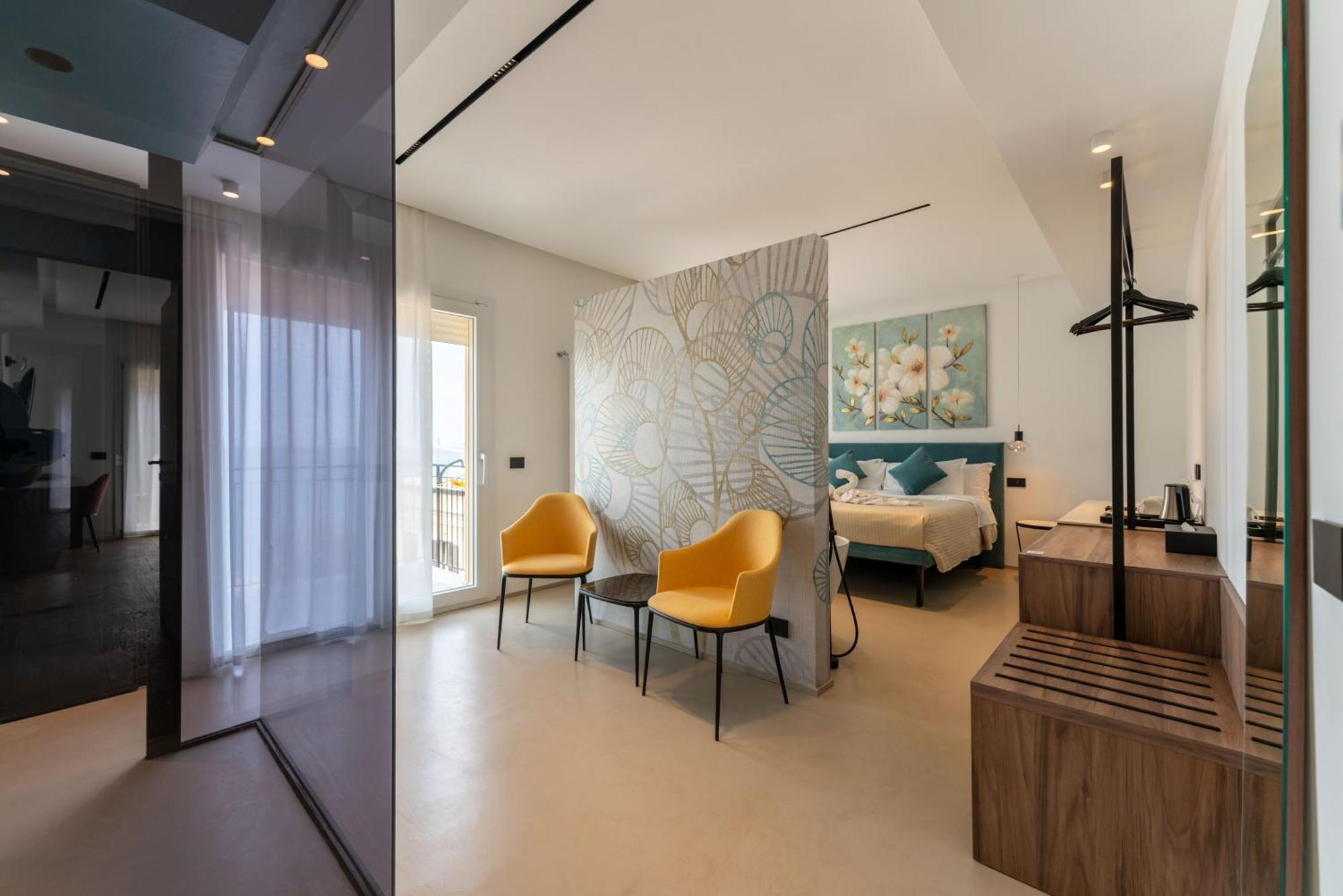 B&B Le Suites Di Costanza Cefalu Bagian luar foto