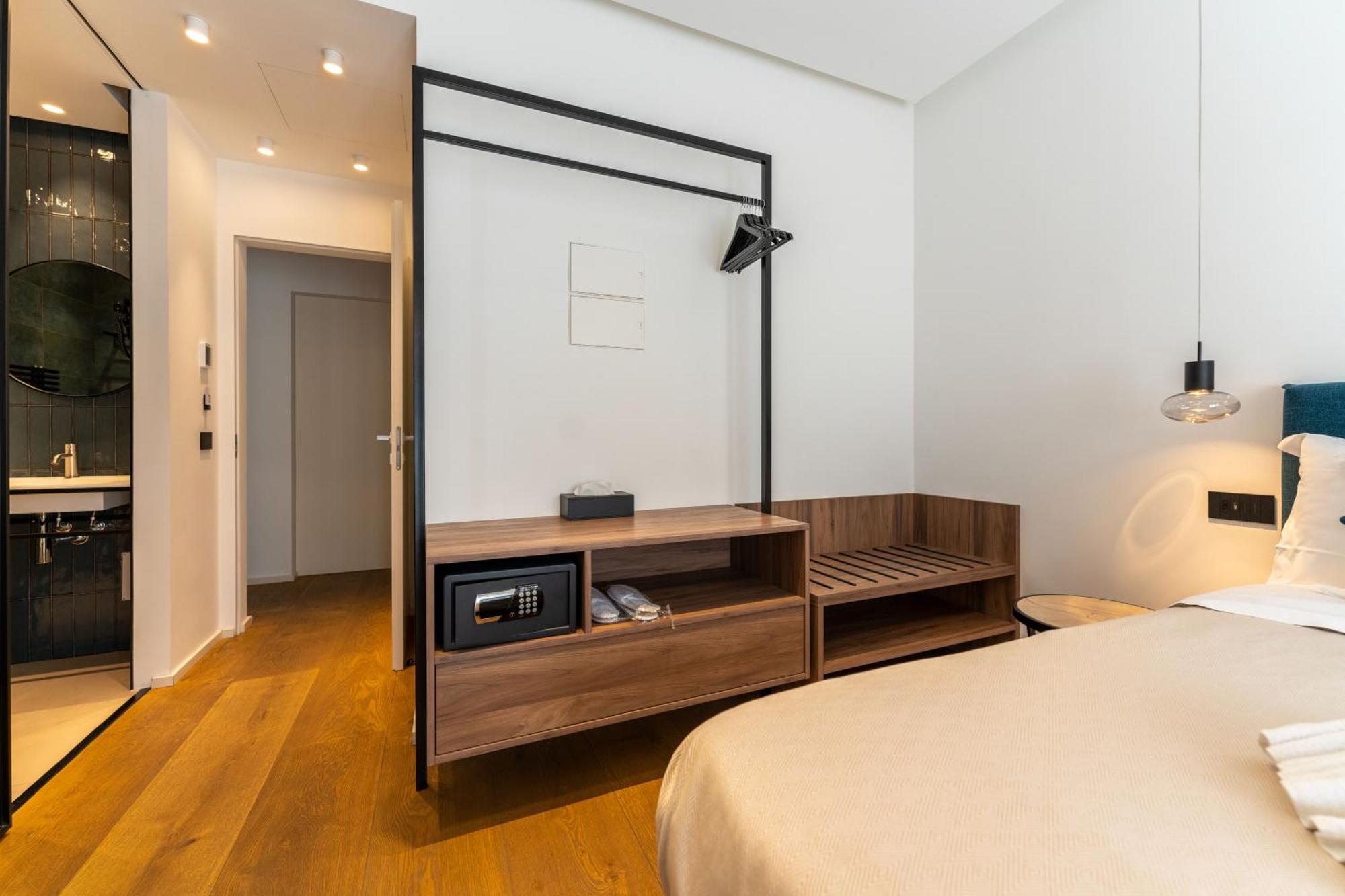 B&B Le Suites Di Costanza Cefalu Bagian luar foto